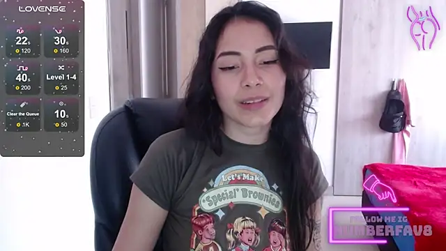 Snapshot of numberfav8 chatting on 12/17/24, 05:26 numberfav8 online show from 12/17/24, 05:26