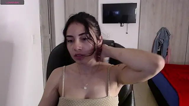 Snapshot of numberfav8 chatting on 12/22/24, 03:33 numberfav8 online show from 12/22/24, 03:33