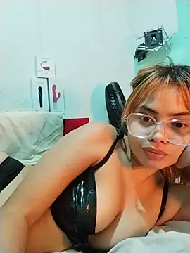 Snapshot of isexynara chatting on 06/11/26, 08:34 isexynara online show from 06/11/26, 08:34