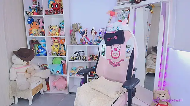 Snapshot of meda_kawaii_ chatting on 11/23/25, 03:01 meda kawaii online show from 11/23/25, 03:01