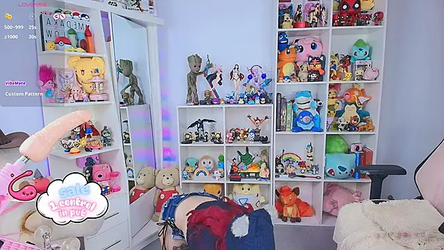 Snapshot of meda_kawaii_ chatting on 11/26/25, 11:44 meda kawaii online show from 11/26/25, 11:44