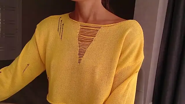 Varonica Caprii online show from 10/06/25, 09:07