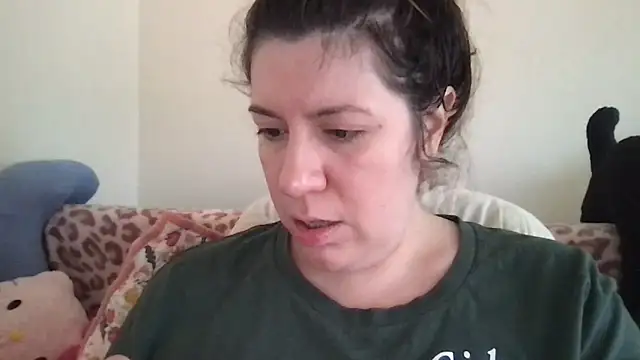 Snapshot of HYPHYtype chatting on 10/08/25, 05:54 HYPHYtype online show from 10/08/25, 05:54