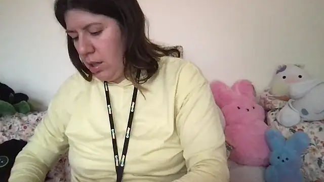 Snapshot of HYPHYtype chatting on 10/22/25, 06:29 HYPHYtype online show from 10/22/25, 06:29