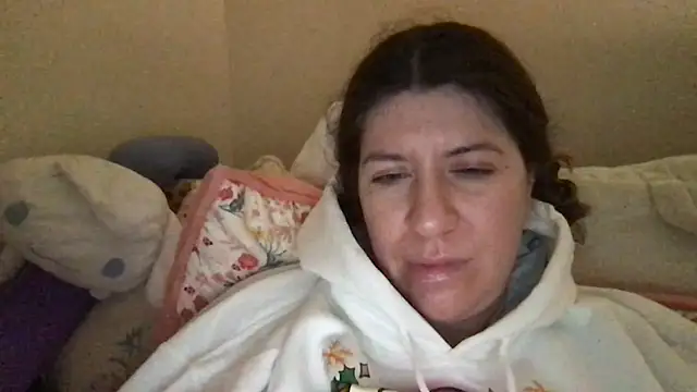 Snapshot of HYPHYtype chatting on 10/27/25, 10:41 HYPHYtype online show from 10/27/25, 10:41