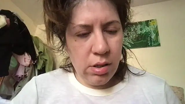 Snapshot of HYPHYtype chatting on 11/09/25, 06:50 HYPHYtype online show from 11/09/25, 06:50