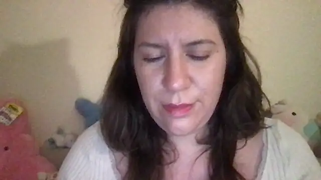 Snapshot of HYPHYtype chatting on 11/13/25, 12:31 HYPHYtype online show from 11/13/25, 12:31