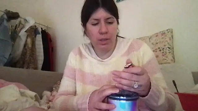 Snapshot of HYPHYtype chatting on 11/17/25, 09:31 HYPHYtype online show from 11/17/25, 09:31