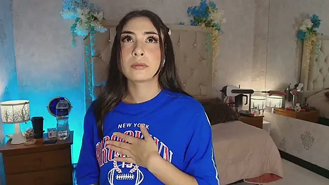 nini love01 online show from 01/18/25, 04:26