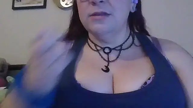 Snapshot of GothyBaby chatting on 01/22/25, 10:26 GothyBaby online show from 01/22/25, 10:26