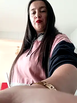 Snapshot of Cherry_1992 chatting on 03/25/26, 12:33 Cherry 1992 online show from 03/25/26, 12:33