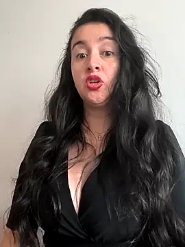 Snapshot of Cherry_1992 chatting on 04/01/26, 12:28 Cherry 1992 online show from 04/01/26, 12:28