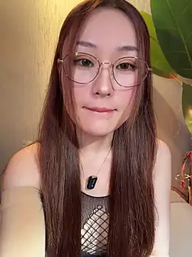 Snapshot of sphynx-_- chatting on 06/16/26, 11:13 sphynx- - online show from 06/16/26, 11:13