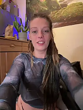 Snapshot of MenaDreadfull chatting on 12/03/24, 05:31 MenaDreadfull online show from 12/03/24, 05:31