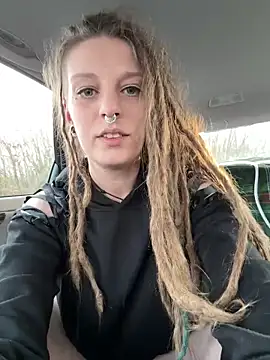 Snapshot of MenaDreadfull chatting on 02/09/25, 03:01 MenaDreadfull online show from 02/09/25, 03:01