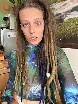 Snapshot of MenaDreadfull chatting on 10/02/25, 08:43 MenaDreadfull online show from 10/02/25, 08:43