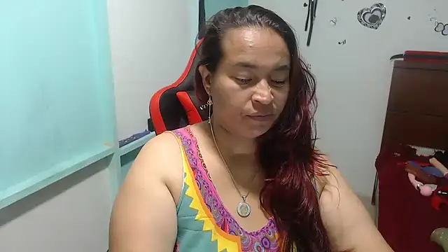 Snapshot of NatalySexxxMilk chatting on 12/05/25, 06:11 NatalySexxxMilk online show from 12/05/25, 06:11