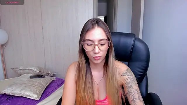 Snapshot of StacyConner chatting on 09/23/25, 06:55 StacyConner online show from 09/23/25, 06:55