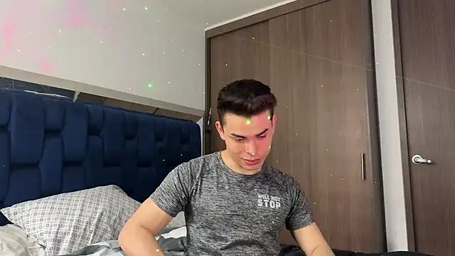 Snapshot of alejooo_twink chatting on 02/13/25, 06:38 alejooo twink online show from 02/13/25, 06:38