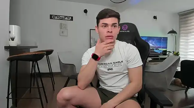 Snapshot of alejooo_twink chatting on 02/26/25, 01:00 alejooo twink online show from 02/26/25, 01:00