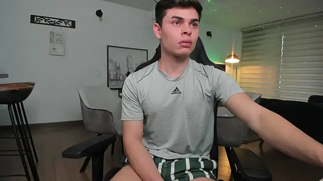 Snapshot of alejooo_twink chatting on 02/27/25, 09:47 alejooo twink online show from 02/27/25, 09:47