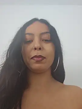 Snapshot of -xxx-Lally-xxx- chatting on 10/25/25, 10:01 -xxx-Lally-xxx- online show from 10/25/25, 10:01