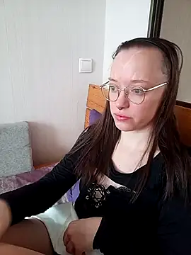 Snapshot of Aelita_bb chatting on 03/06/26, 08:44 Aelita bb online show from 03/06/26, 08:44