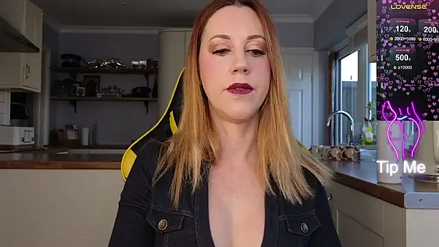 stripmequick online show from 02/18/25, 10:05