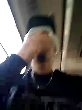 Snapshot of AlexAlejandro13 chatting on 11/04/25, 03:11 AlexAlejandro13 online show from 11/04/25, 03:11