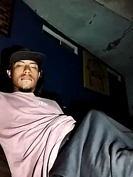 AlexAlejandro13 online show from 06/24/26, 07:18