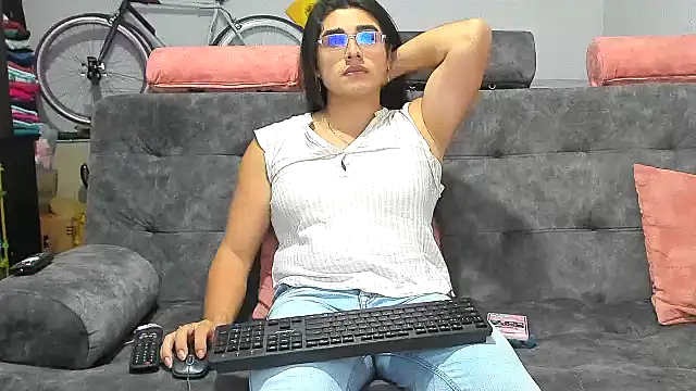 Snapshot of Khalifa_Gold chatting on 12/06/24, 02:46 Khalifa Gold online show from 12/06/24, 02:46