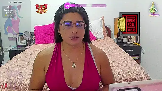 Snapshot of Khalifa_Gold chatting on 12/18/24, 02:10 Khalifa Gold online show from 12/18/24, 02:10