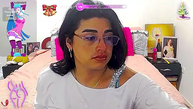 Snapshot of Khalifa_Gold chatting on 01/14/25, 07:48 Khalifa Gold online show from 01/14/25, 07:48