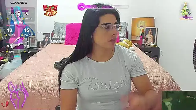 Snapshot of Khalifa_Gold chatting on 01/17/25, 03:45 Khalifa Gold online show from 01/17/25, 03:45