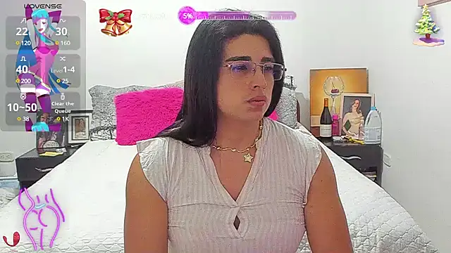 Snapshot of Khalifa_Gold chatting on 01/23/25, 04:19 Khalifa Gold online show from 01/23/25, 04:19