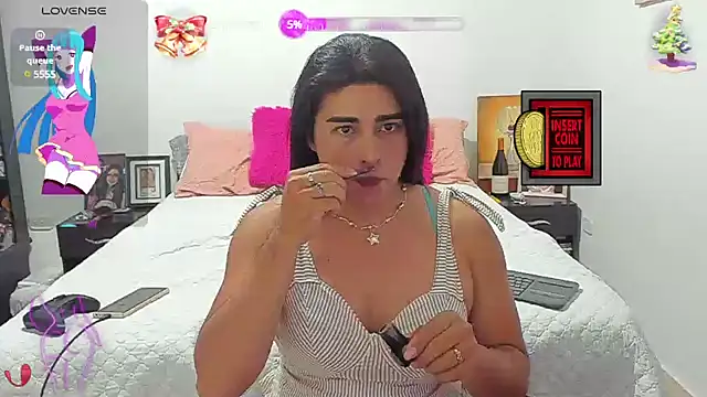 Snapshot of Khalifa_Gold chatting on 01/27/25, 05:14 Khalifa Gold online show from 01/27/25, 05:14