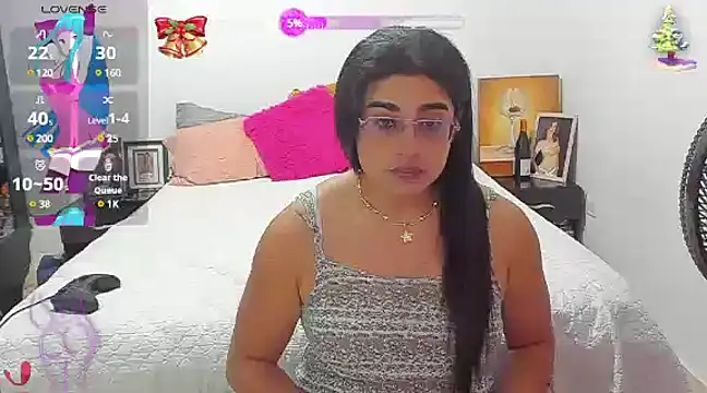 Snapshot of Khalifa_Gold chatting on 01/31/25, 04:58 Khalifa Gold online show from 01/31/25, 04:58