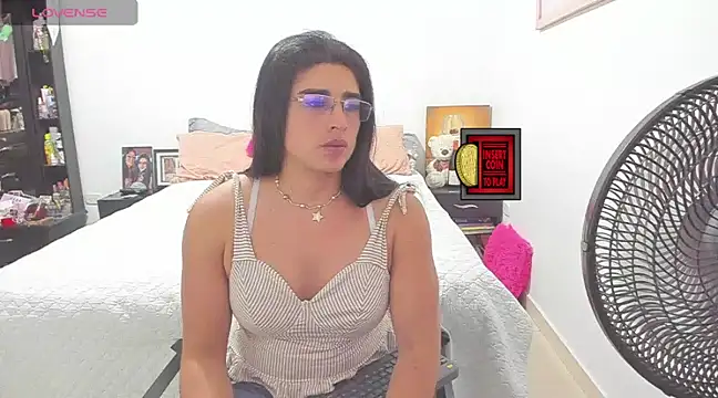 Snapshot of Khalifa_Gold chatting on 02/04/25, 09:17 Khalifa Gold online show from 02/04/25, 09:17