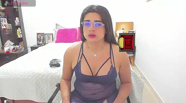 Snapshot of Khalifa_Gold chatting on 02/06/25, 05:35 Khalifa Gold online show from 02/06/25, 05:35