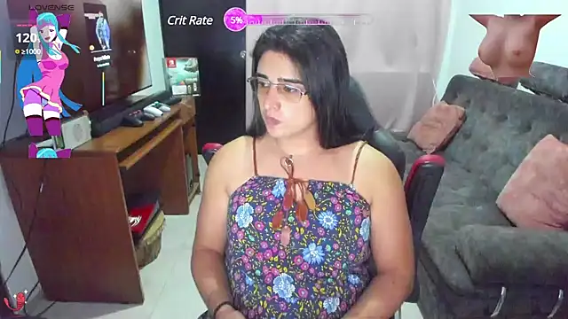 Snapshot of Khalifa_Gold chatting on 02/12/25, 08:06 Khalifa Gold online show from 02/12/25, 08:06