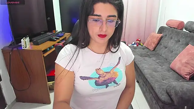 Snapshot of Khalifa_Gold chatting on 03/03/25, 10:49 Khalifa Gold online show from 03/03/25, 10:49