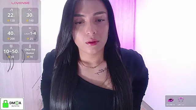 Snapshot of EricaVanderhill chatting on 11/18/25, 01:55 EricaVanderhill online show from 11/18/25, 01:55