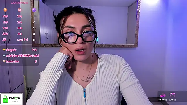 Snapshot of EricaVanderhill chatting on 05/16/26, 12:29 EricaVanderhill online show from 05/16/26, 12:29