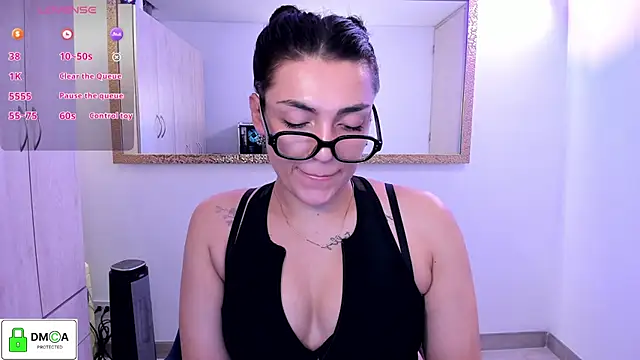 Snapshot of EricaVanderhill chatting on 05/19/26, 12:38 EricaVanderhill online show from 05/19/26, 12:38