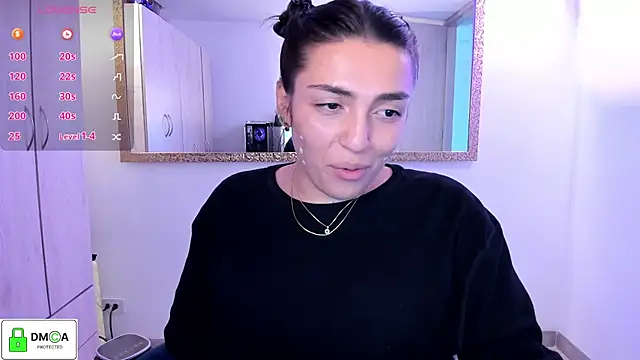 Snapshot of EricaVanderhill chatting on 07/05/26, 09:55 EricaVanderhill online show from 07/05/26, 09:55