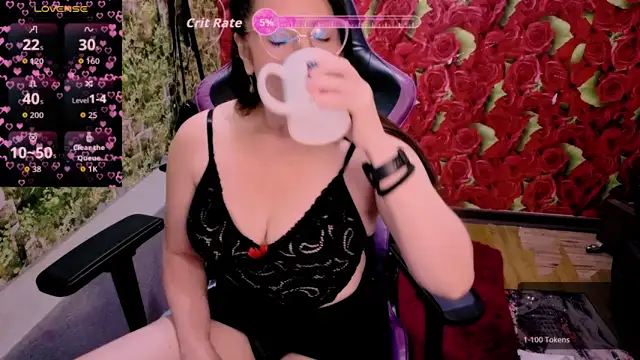 Snapshot of andrea24080 chatting on 10/27/25, 01:26 andrea24080 online show from 10/27/25, 01:26
