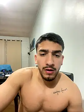 mailo05perez online show from 10/28/25, 12:03