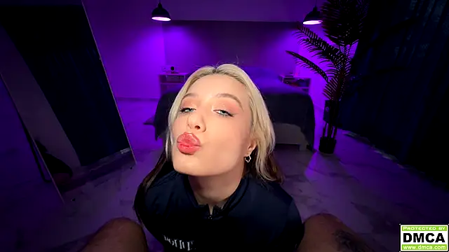 Snapshot of _blowjob_queen chatting on 09/30/25, 11:10  blowjob queen online show from 09/30/25, 11:10