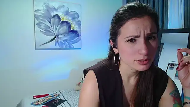 vanessabrown  online show from 12/28/24, 04:08