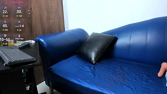 Snapshot of Mature_Skinny chatting on 11/19/25, 06:24 Mature Skinny online show from 11/19/25, 06:24